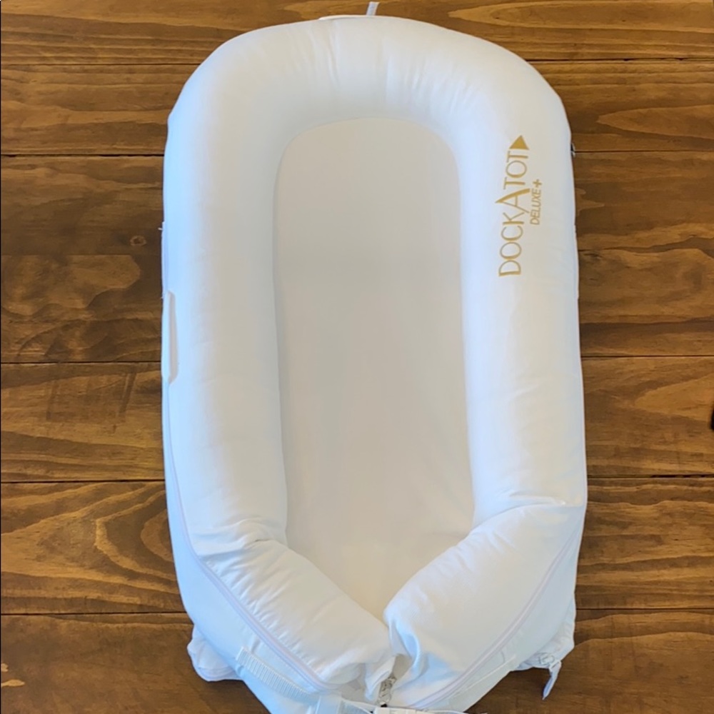 DOCK A TOT DELUXE